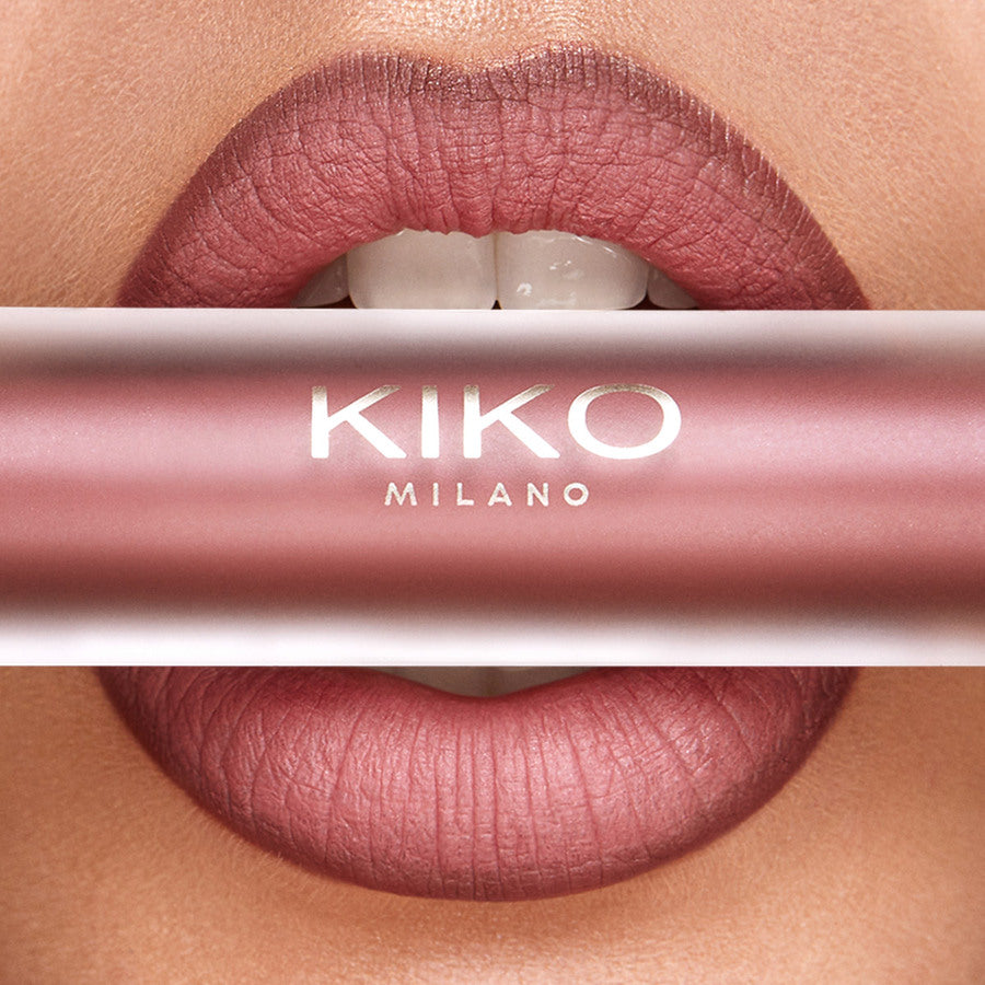 A holiday fable Eternal matte lip mousse