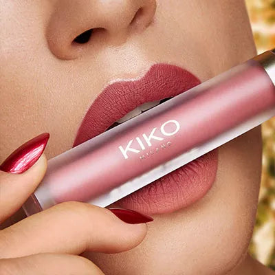 A holiday fable Eternal matte lip mousse
