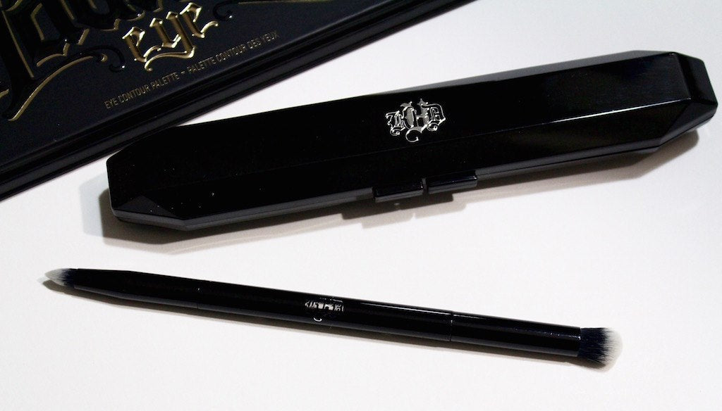 Shade + Light Eye Contour Brush JS-7