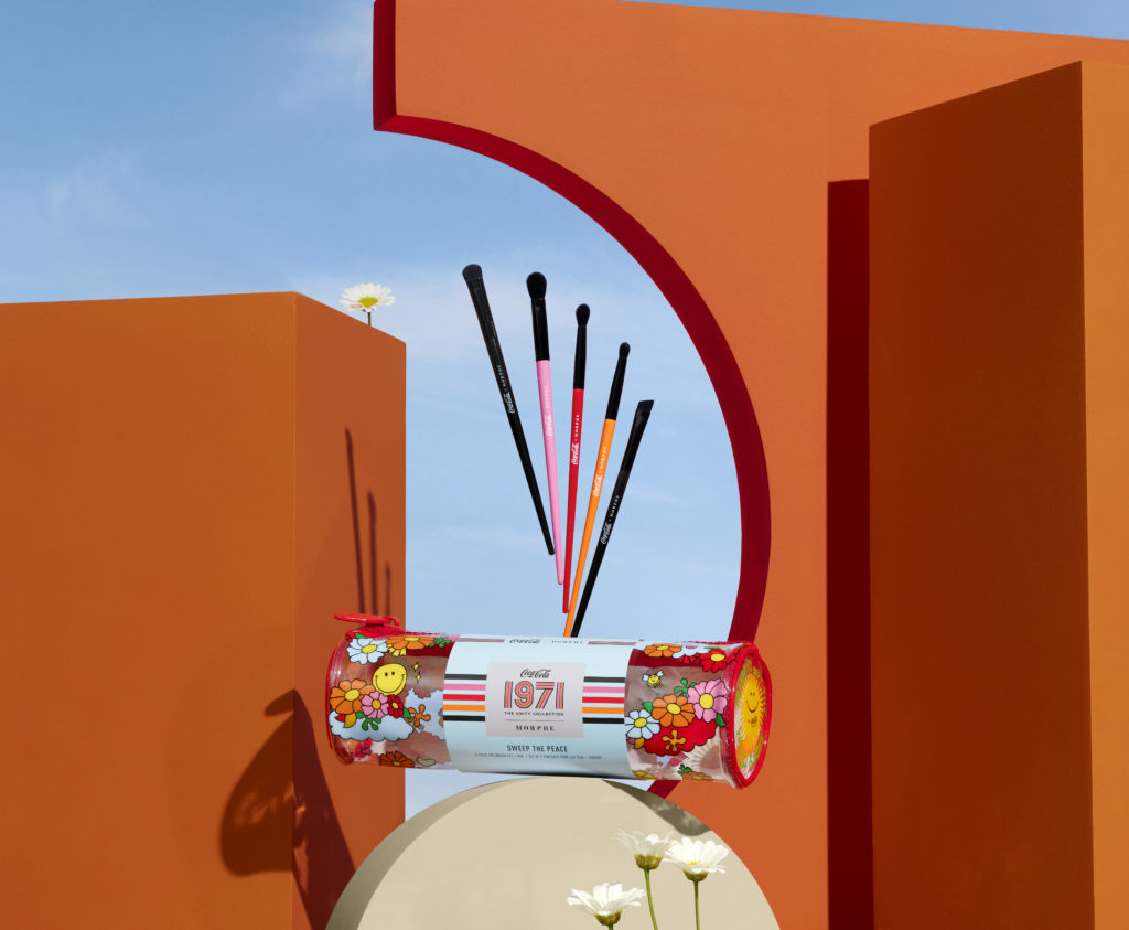 SWEEP THE PEACE + BAG Coca cola 1971 Set de brochas