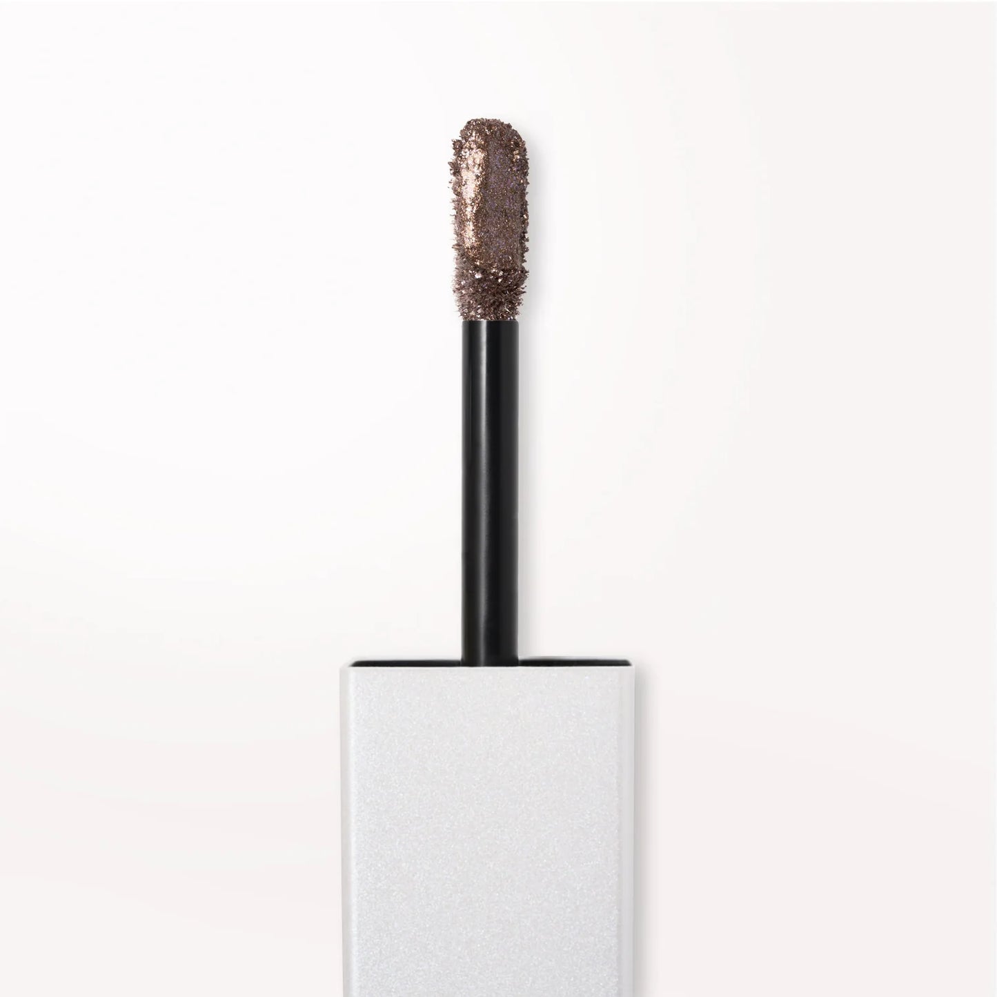 Glisten + Glow liquid eyeshadow -Stream (Sombra liquida)