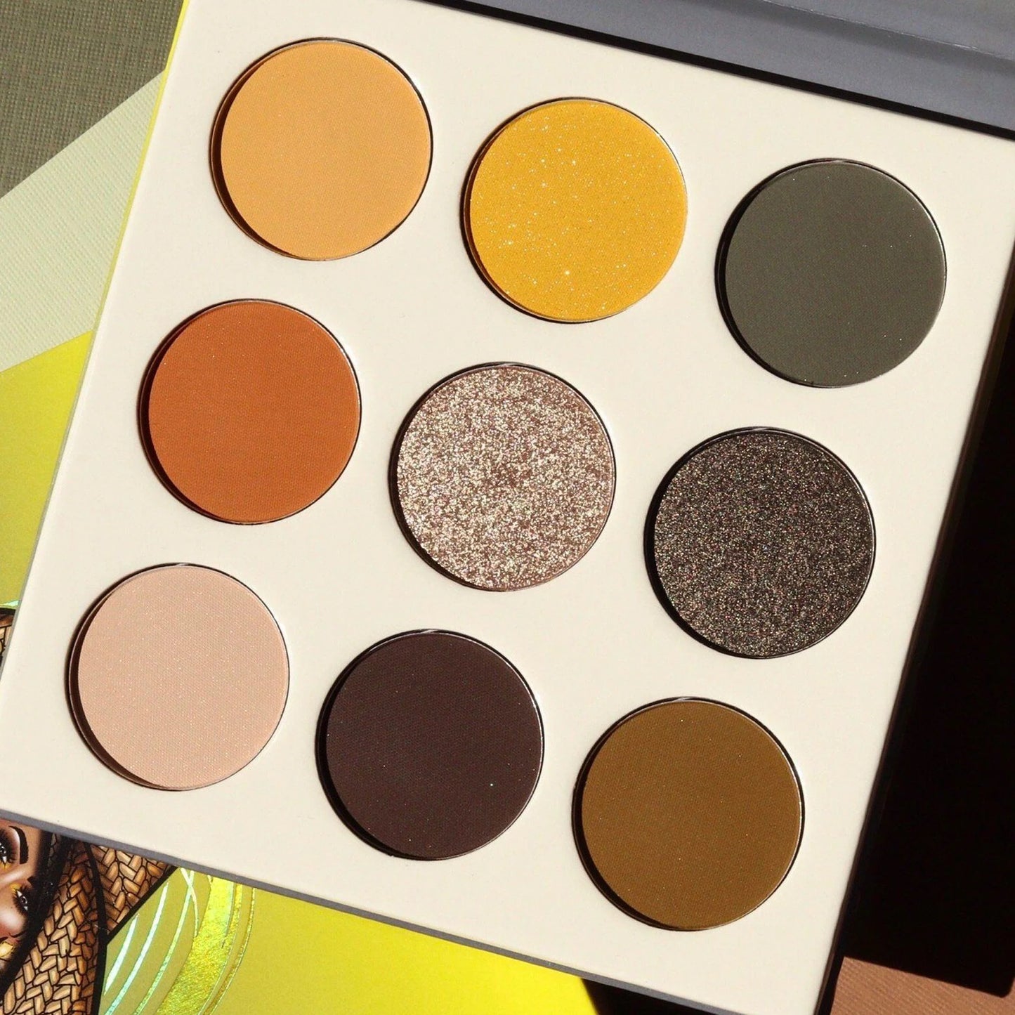 The Nomad Eyeshadow Palette