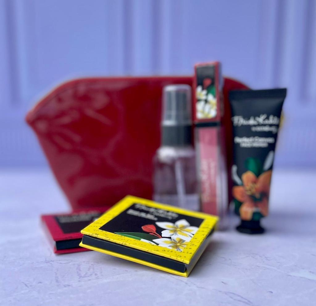 Set Maquillaje Frida Kahlo