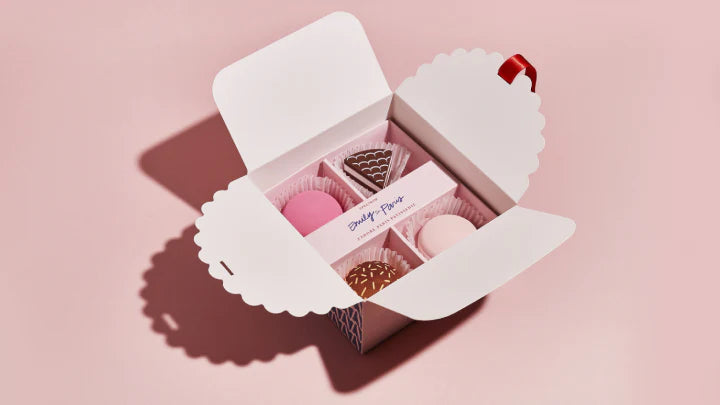 Emily In Paris J'adore Paris Patisserie Box Set (set de brochas y esponjas)