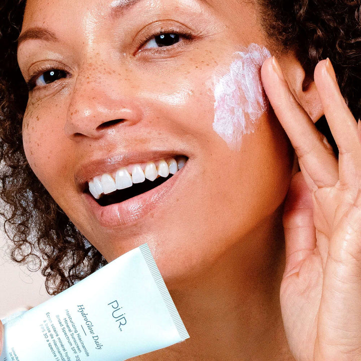 HydroGlow Daily Moisturizing Niacinamide Mineral Sunscreen SPF 30