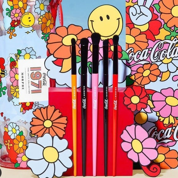 SWEEP THE PEACE + BAG Coca cola 1971 Set de brochas