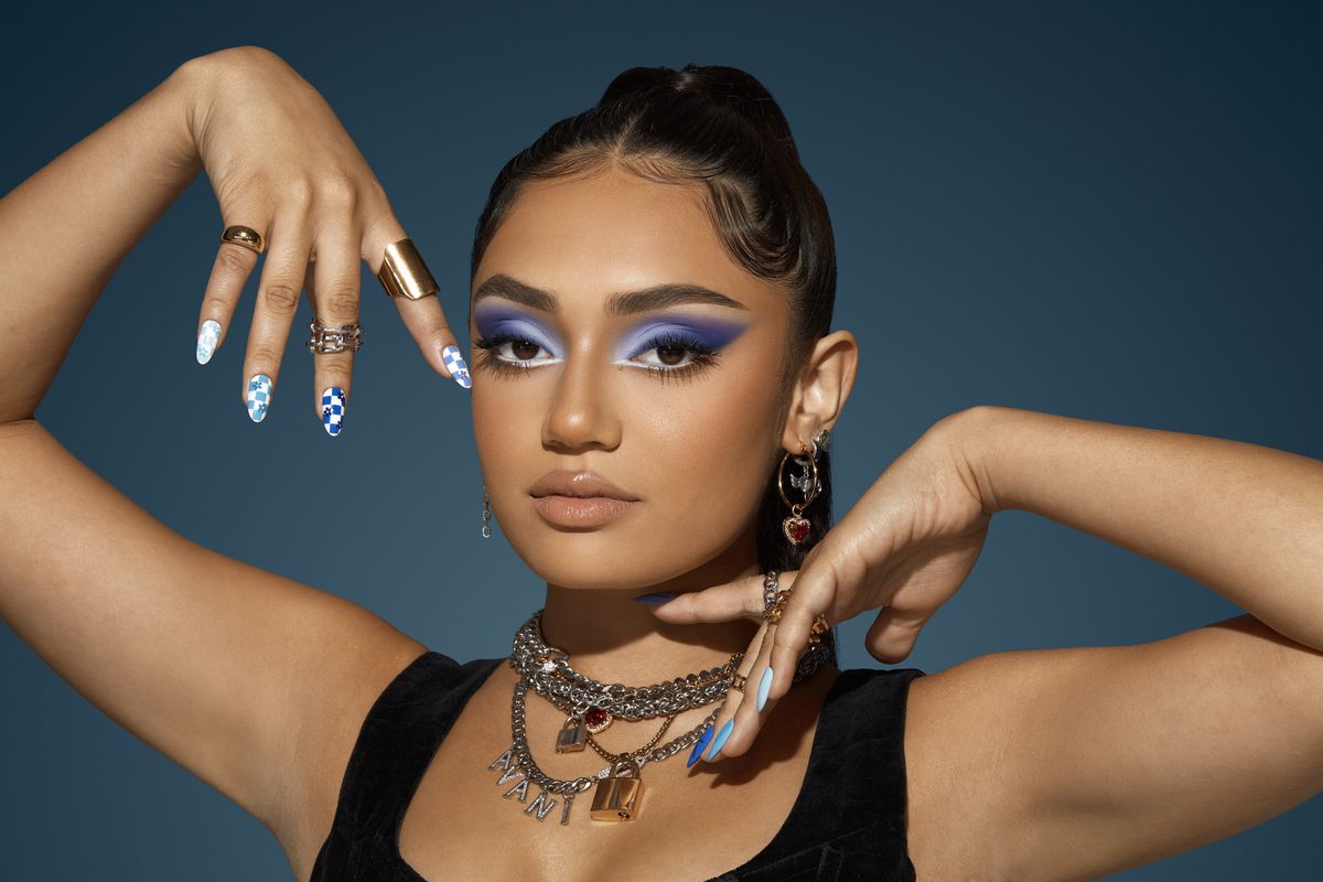 AVANI GREGG FOR THE BEBS ARTISTRY PALETTE