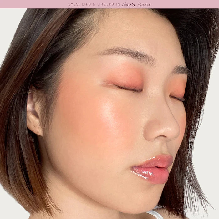 Stay Vulnerable melting blush -Nearly Mauve