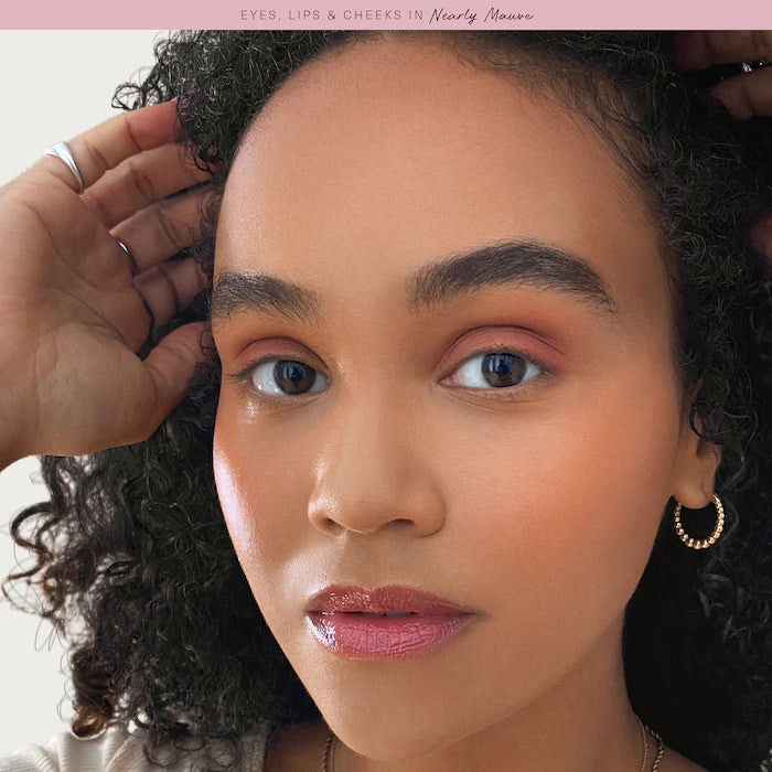 Stay Vulnerable melting blush -Nearly Mauve