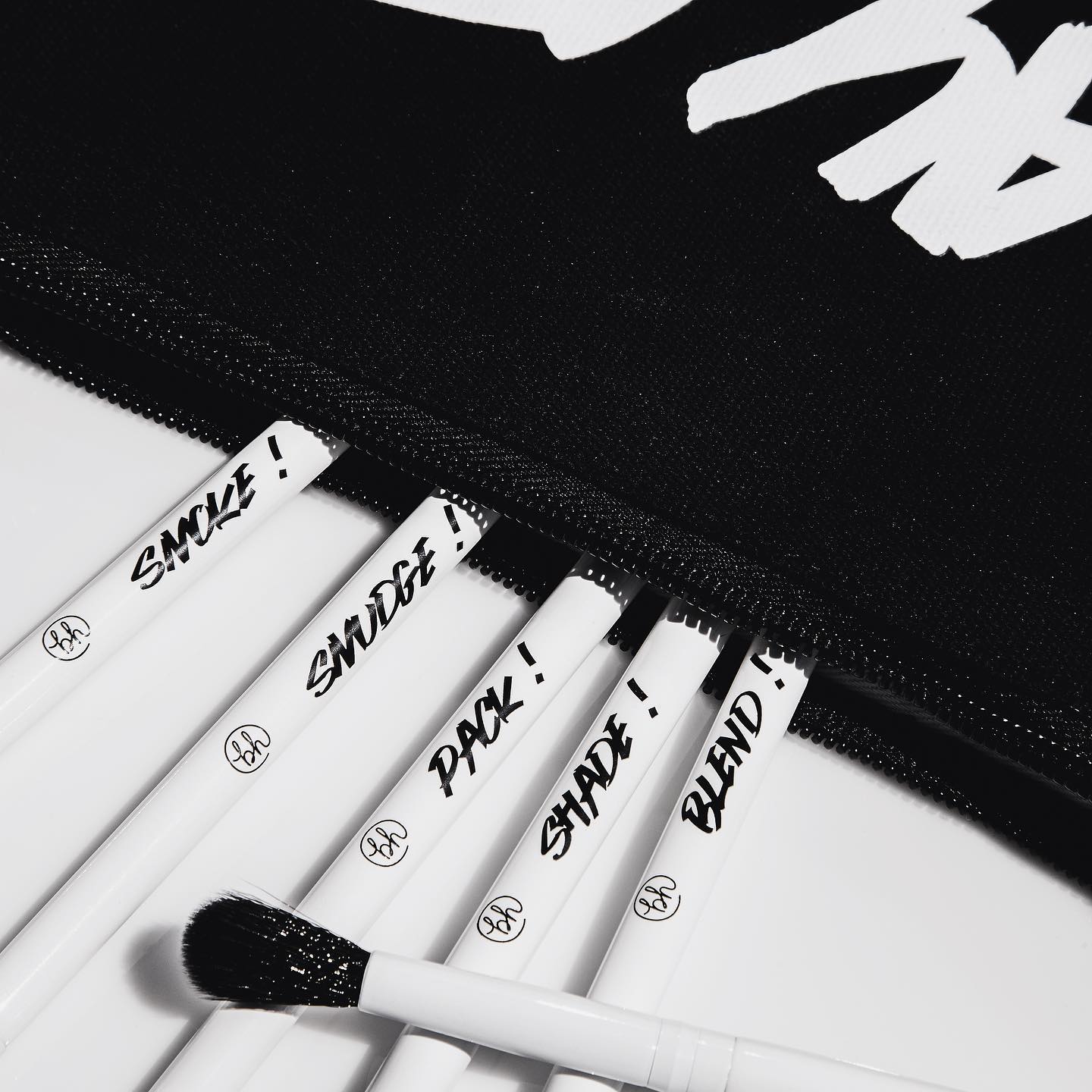 SAY IT! Eyebrush set