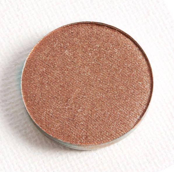 Pressed powder shadow