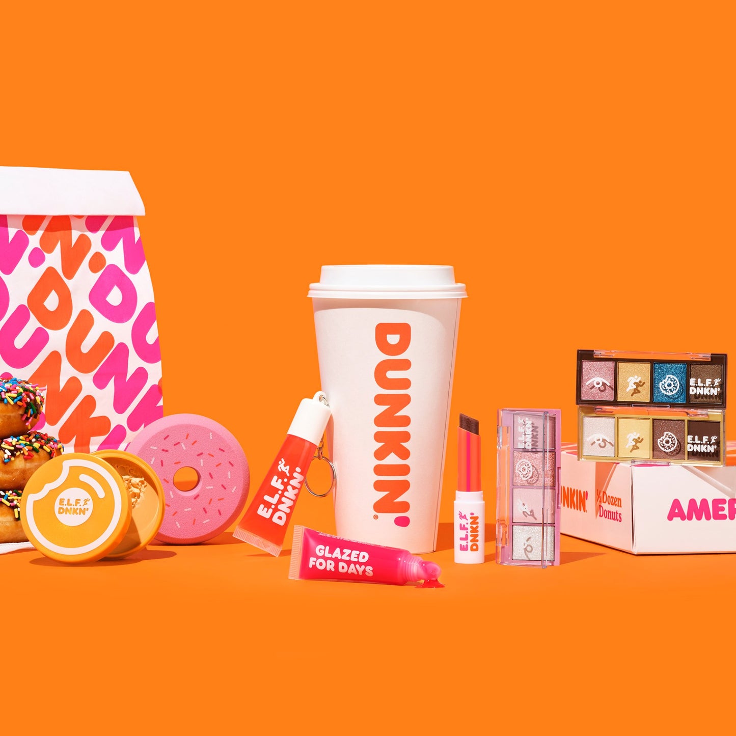 DUNKIN' Strawberry Frosted with Sprinkles Face Sponge