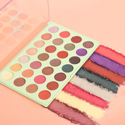 Dream Shadow palette