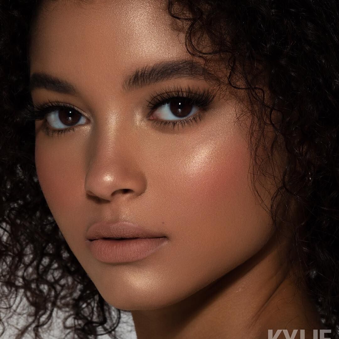 BRONZER TAWNI MAMI