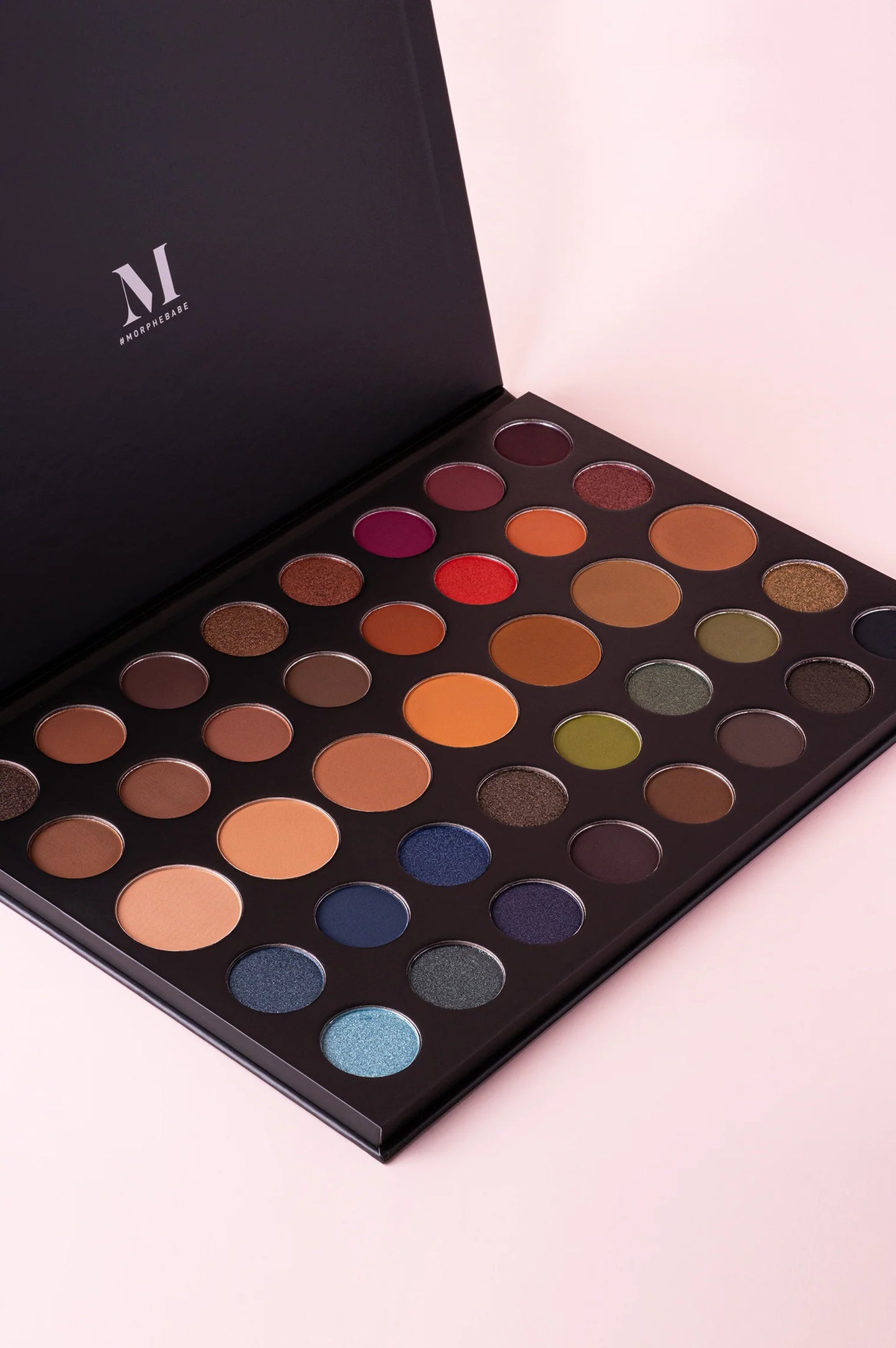 39A DARE TO CREATE ARTISTRY PALETTE