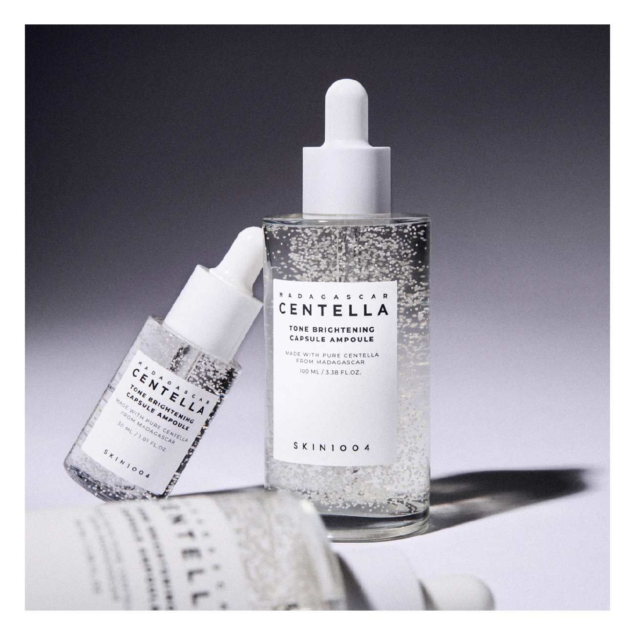 Madagascar Centella Tone Brightening Capsule Ampoule (Tonico ligero con niacinamida)