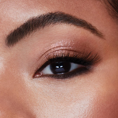 Glisten + Glow liquid eyeshadow -Stream (Sombra liquida)