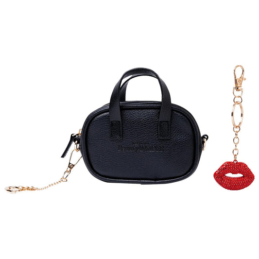 Mini bolso negro con dije de labios