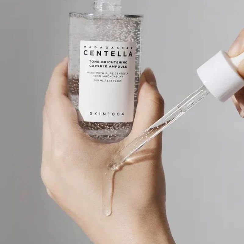 Madagascar Centella Tone Brightening Capsule Ampoule (Tonico ligero con niacinamida)