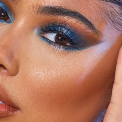 18A BLUE YA AWAY ARTISTRY PALETTE