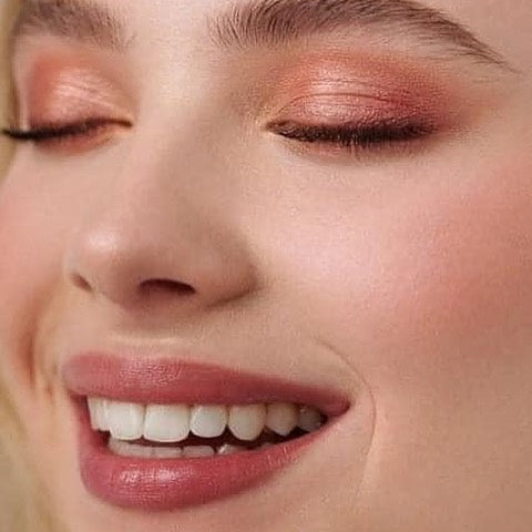 Limited Edition Share Your Radiance Eyeshadow Palette
