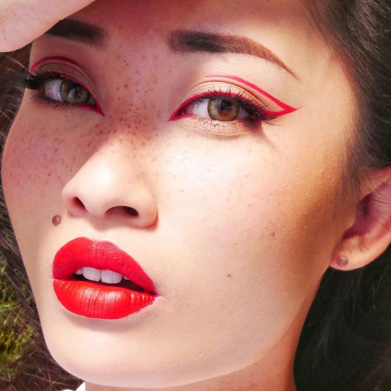 Liquid liner -Chili (red) (Delineador liquido de ojos)